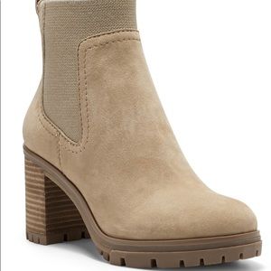 Brand new Vince Camuto bottle